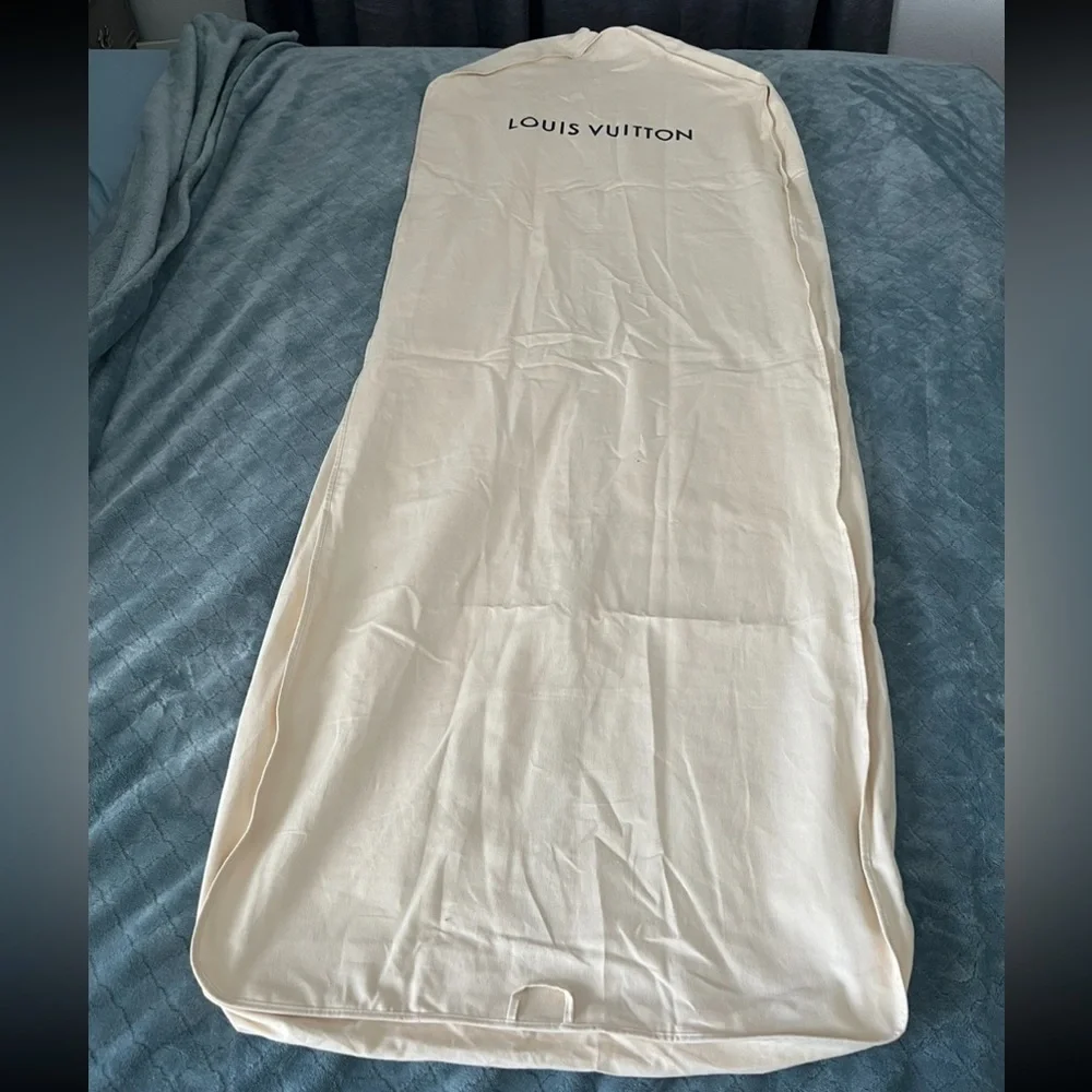 Louis‎ Vuitton coat or dress dust bag with zipper